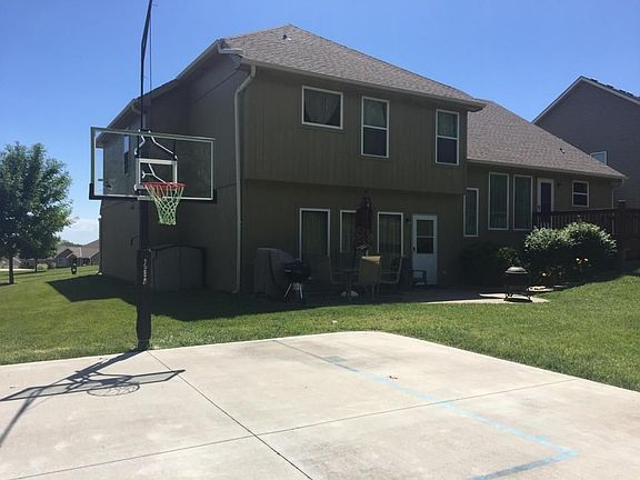 3rd image of 3804 Corinth Dr