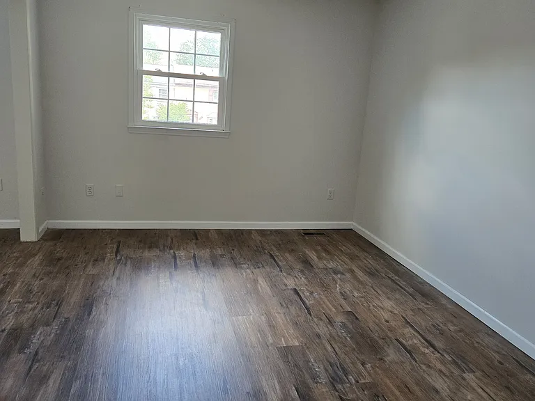 4529 King Edward Ct — Photo 11