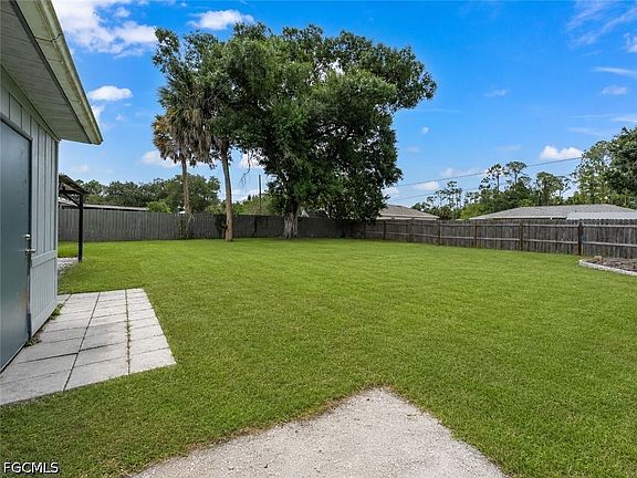 4th image of 20310 Lorenzo Ave