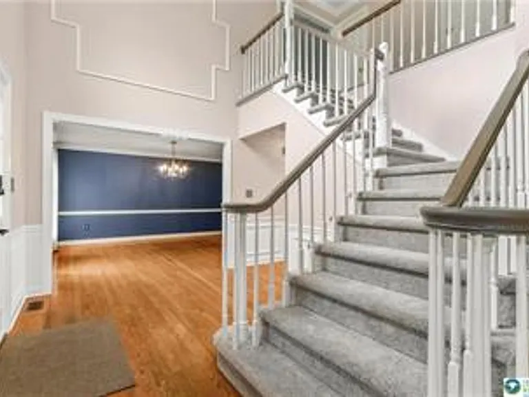 8348 Pheasant Run — Photo 3