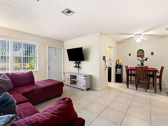 4th image of 220 Croton Avenue #210