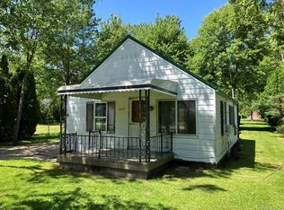 1885 Maple Rd, Kimball, MI 48074