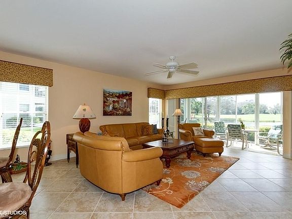 3rd image of 6250 Bellerive Ave #5-504