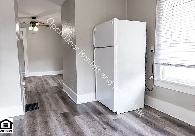 3718 S Wayne Ave #3 — Photo 5