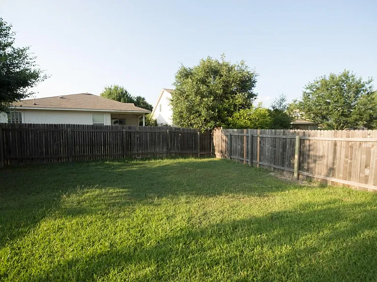 2216 Billy Fiske Ln — Photo 13