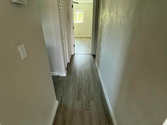 4th image of 208 N Halifax Ave APT 9