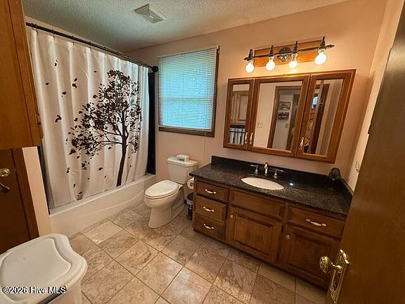4th image of 128 Royal Pine Lane