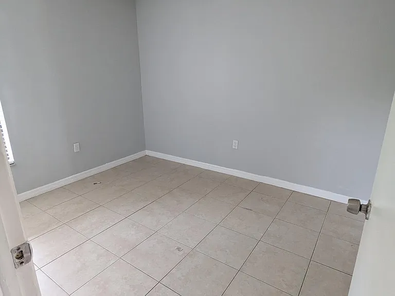 1051 Clearmont St NE #202 — Photo 10