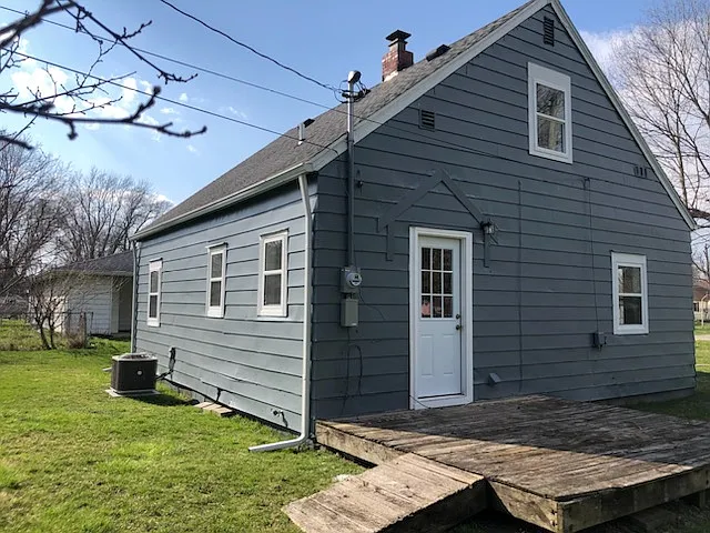 2201 E Harvard Ave — Photo 2