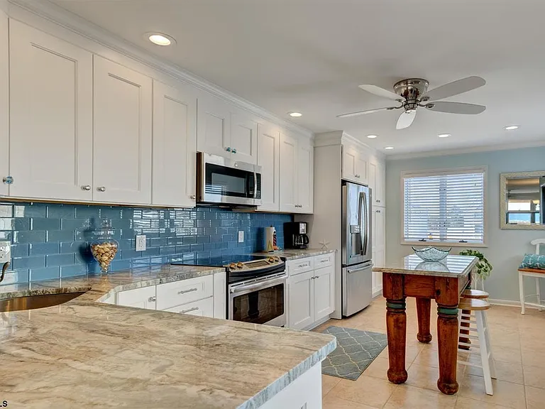 1304 Ocean Ave #1304 — Photo 15