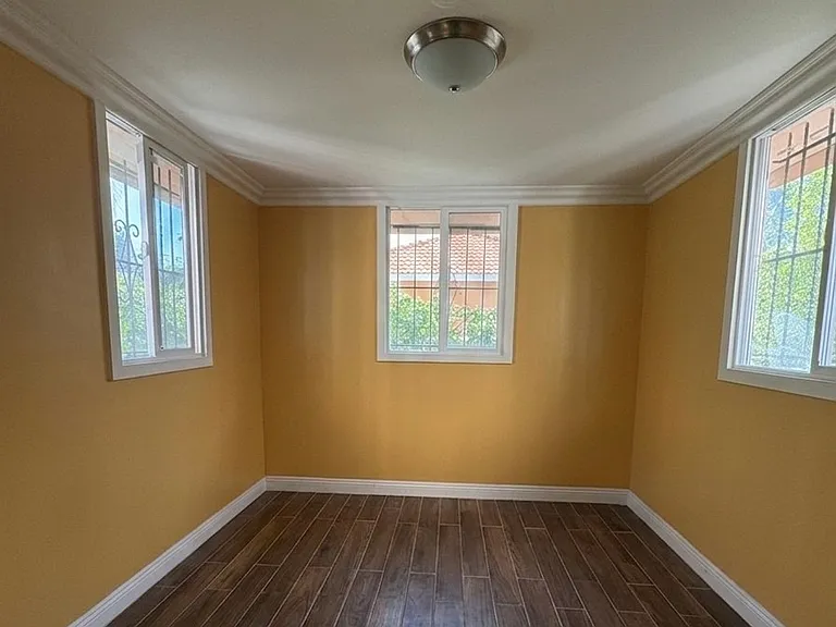 117 N Berendo St — Photo 1