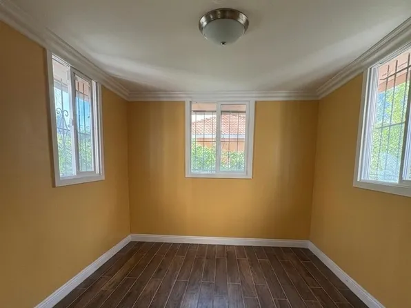 117 N Berendo St, Los Angeles, CA 90004