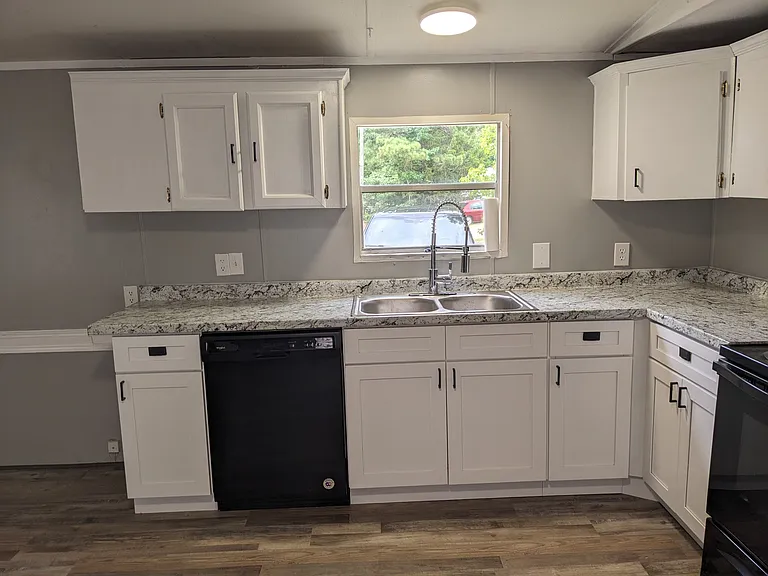 801 Charles Ave — Photo 3