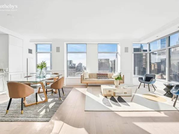 250 East 54th Street image 1 of 15