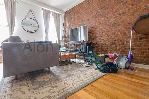 Rented by (Legacy) NY Quality Living Uptown | media 11