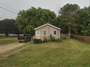 205 4th St NW, Elysian, MN 56028