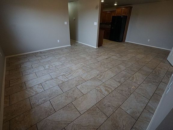 2nd image of 2121 Plum Creek Ln