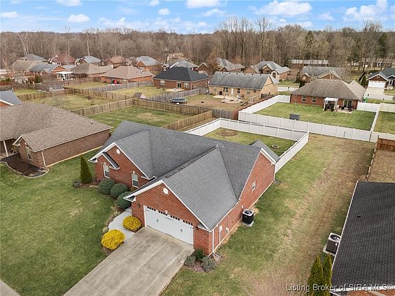 2nd image of 1008 Pioneer Lane
