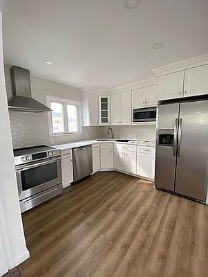 3rd image of 254-01 Pembroke Ave #2