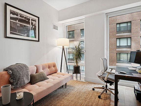3rd image of 15 W 61st St #3J