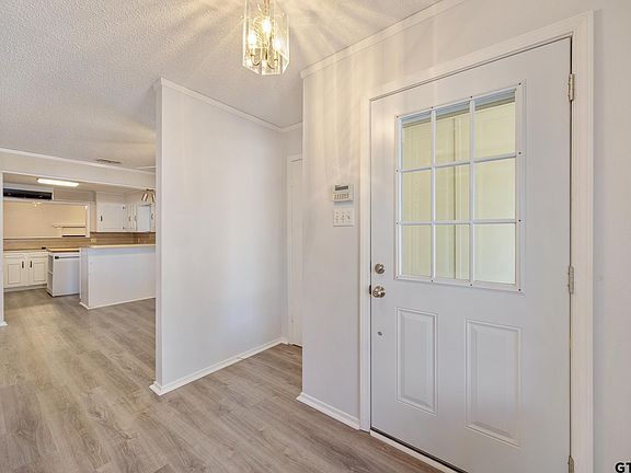 5th image of 504 Woodland Hills Dr