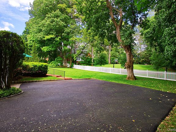 4th image of 18 Old Farm Road