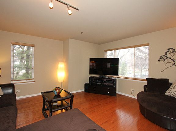 4th image of 425 S Harvey Ave APT A
