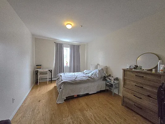 Rented by Voro Purple LLC | media 17