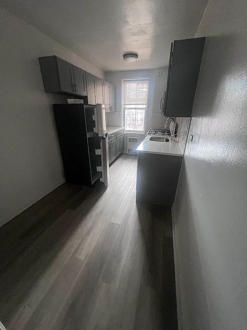 142-35 84th Drive — Photo 2