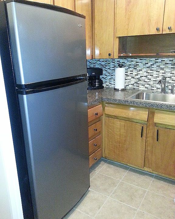 2nd image of 3721 Mimi Cir