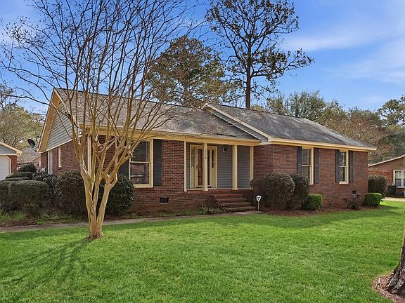 3rd image of 2710 Shannon Rd