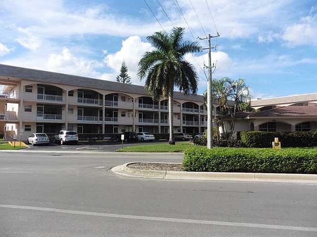 1st image of 501 Blue Heron Dr APT 203A