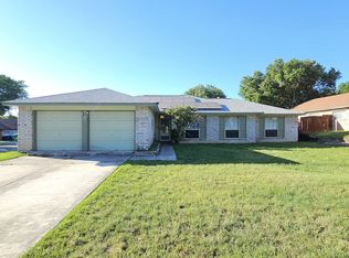 6303 Green Circle Dr, San Antonio, TX 78233