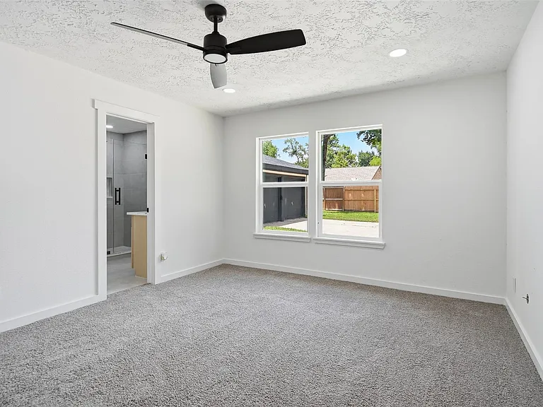 25402 Thistlewaite Ln — Photo 26