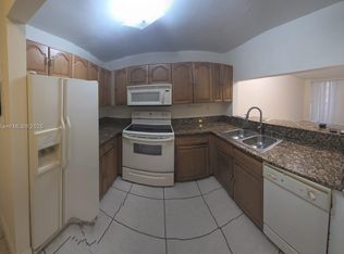 8185 NW 7th St APT 412, Miami, FL 33126