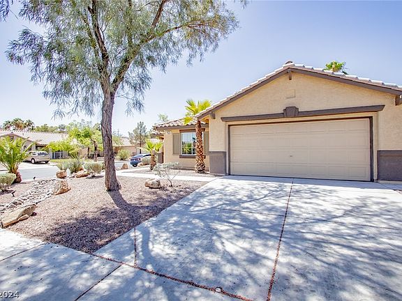 3rd image of 1123 Sierra Laurel Ct