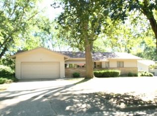 113 Richland Ln, Madison, WI 53705