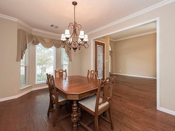 4th image of 2717 Stone Creek Dr