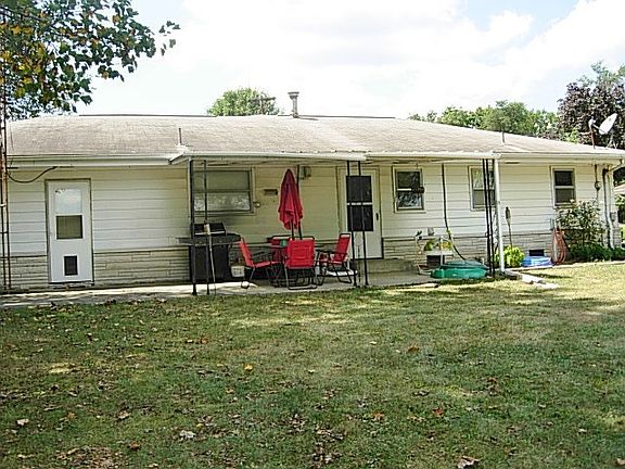 3rd image of 35 12th St NE