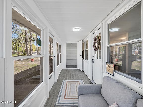 3rd image of 470F Thornbury Court