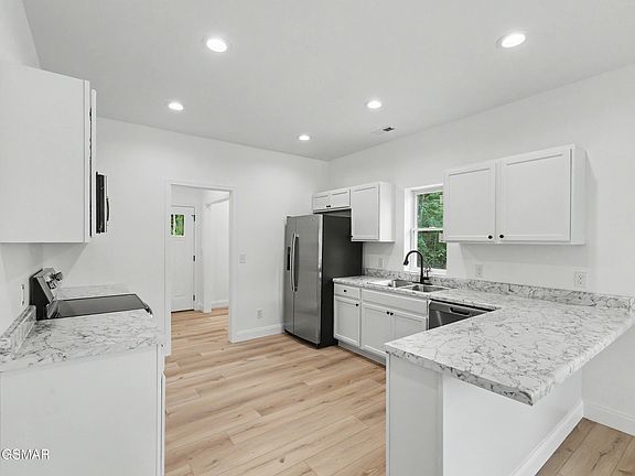 5th image of 2433 Scenic Mountain Dr