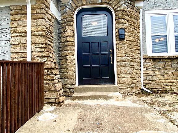 3rd image of 1255 Avon Dr