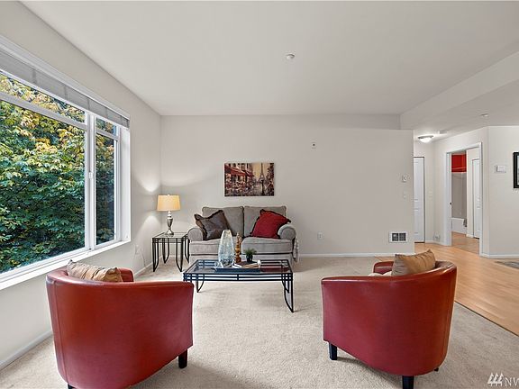4th image of 23924 NE 115th Ln Unit 201