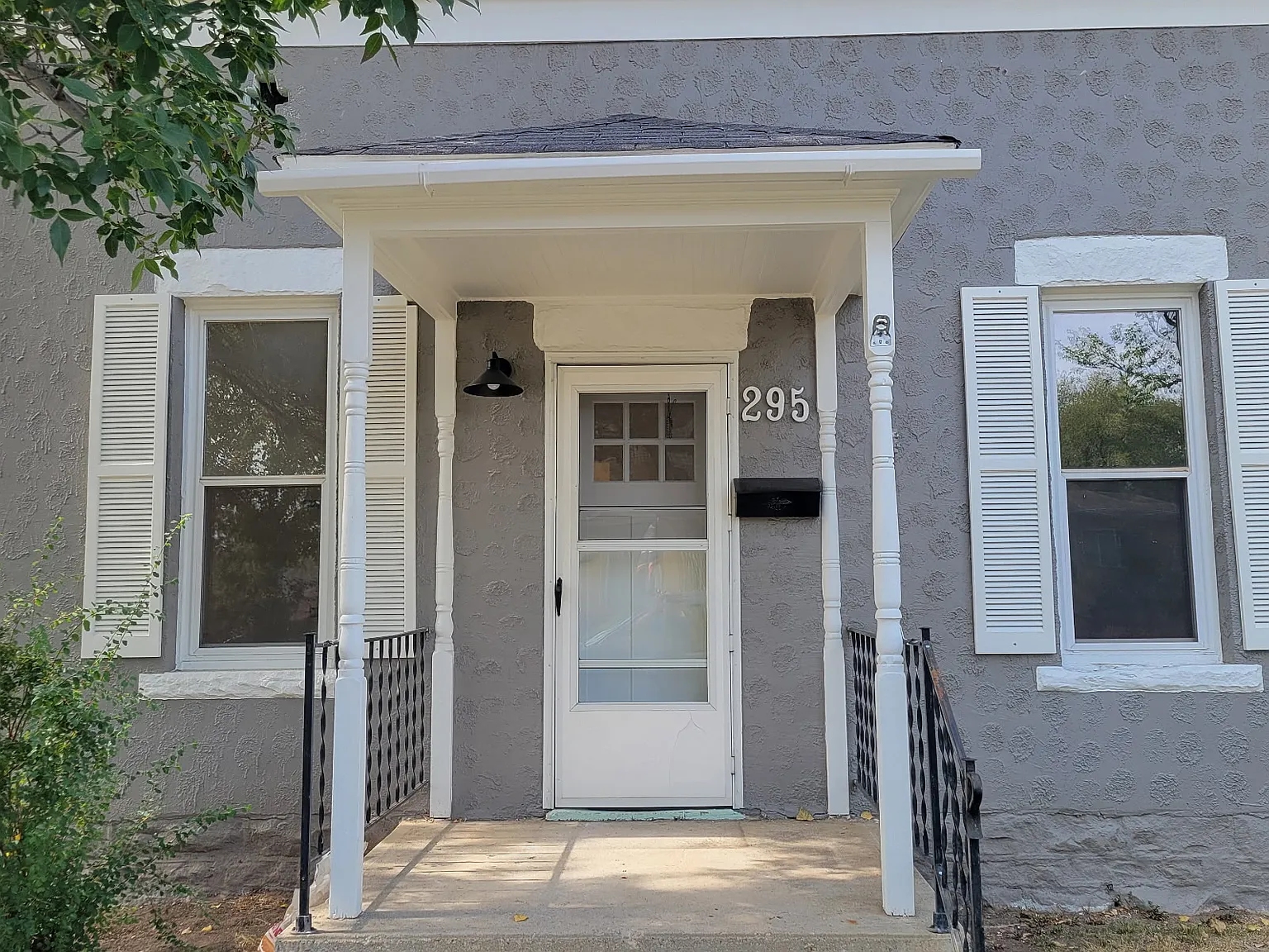 2 bed, 900 sqft, $1,385 — Photo 1