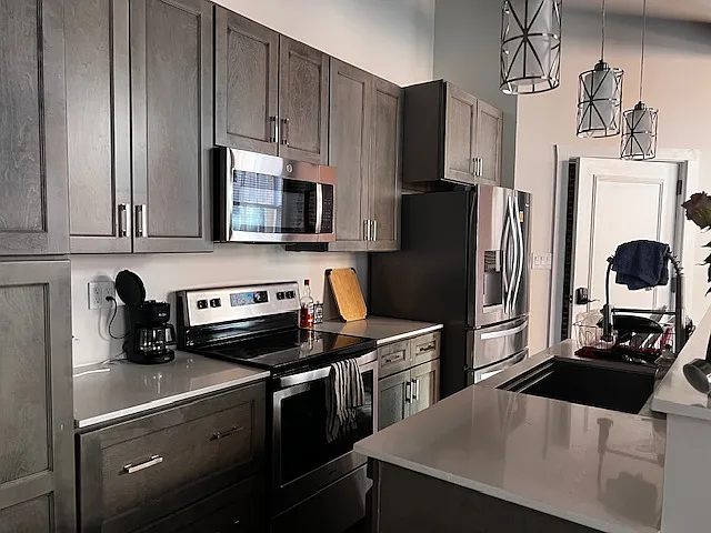 212 Morgan St #D — Photo 5