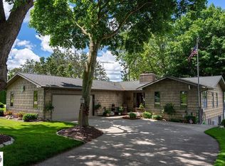 1056 Clubhouse Dr, Weidman, MI 48893