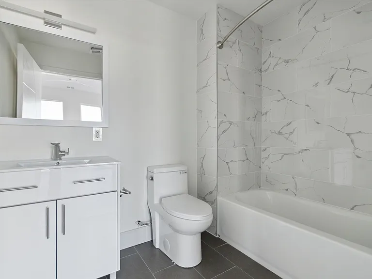 1221 E Fletcher St #212A — Photo 7
