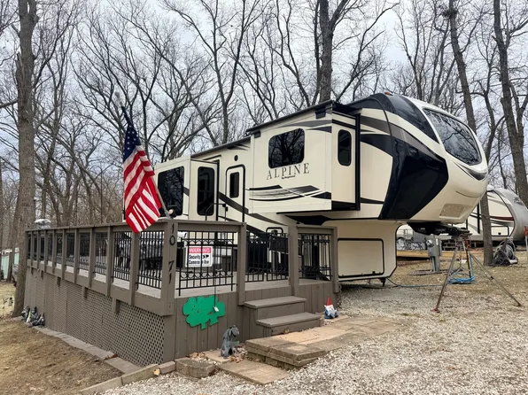 10-71 Woodhaven Lakes, Sublette, IL 61367