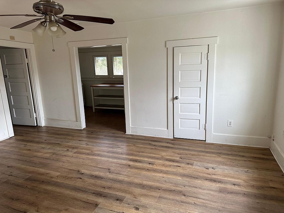 1st image of 547 E D St #1/2
