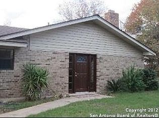 1139 Hummingbird Ln, Adkins, TX 78101